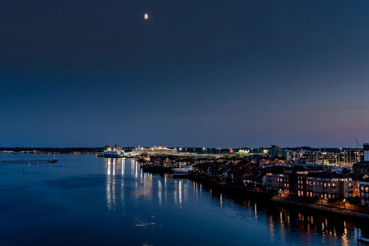 Southampton, Hampshire — landscape photograph by Wayne Chell